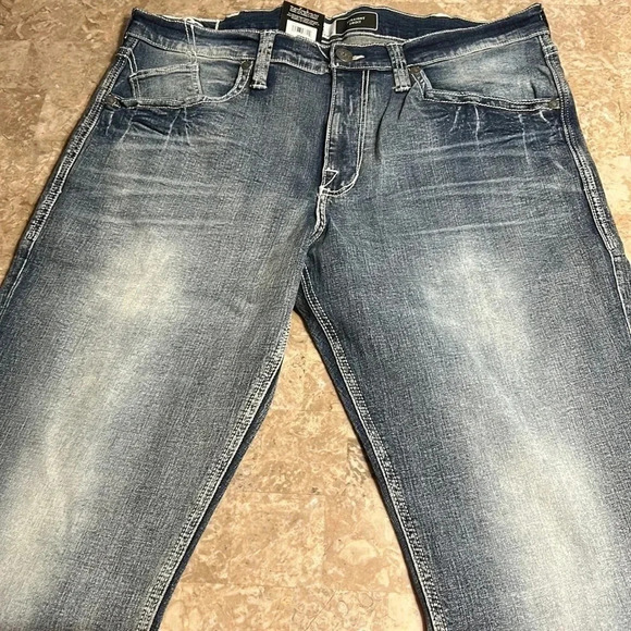 ROCK & REPUBLIC  denim jean,men 38x32 NEW!straight,high rise,embroidered logo - Picture 3 of 16